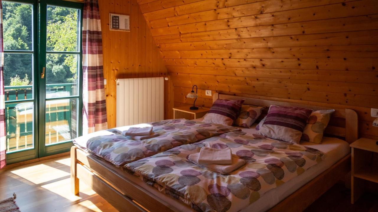 Chalets Runolist Crni Lug Exterior photo